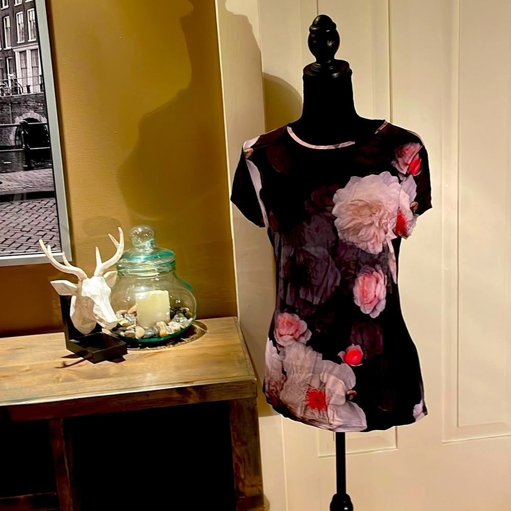 Ted Baker floral dress t shirt.